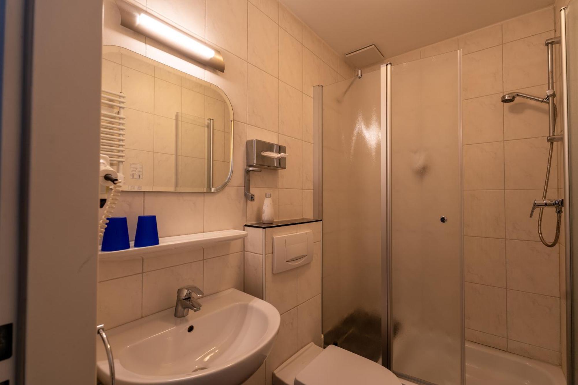 Airport Business Hotel Koeln Экстерьер фото