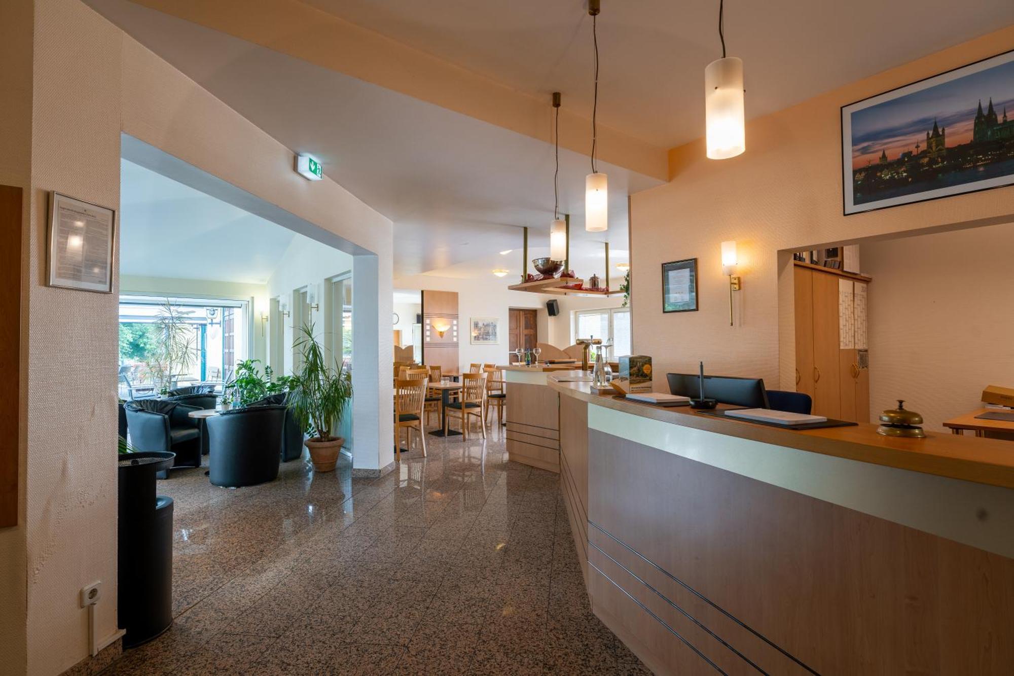 Airport Business Hotel Koeln Экстерьер фото