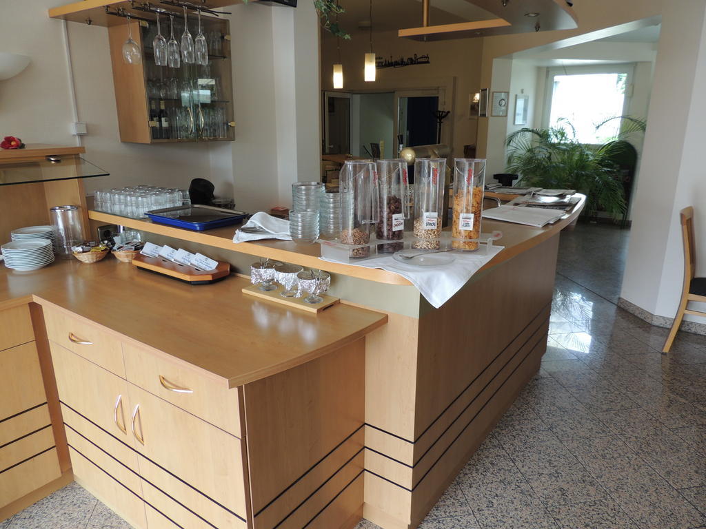 Airport Business Hotel Koeln Экстерьер фото
