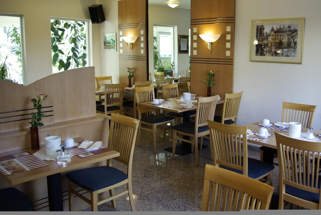Airport Business Hotel Koeln Экстерьер фото