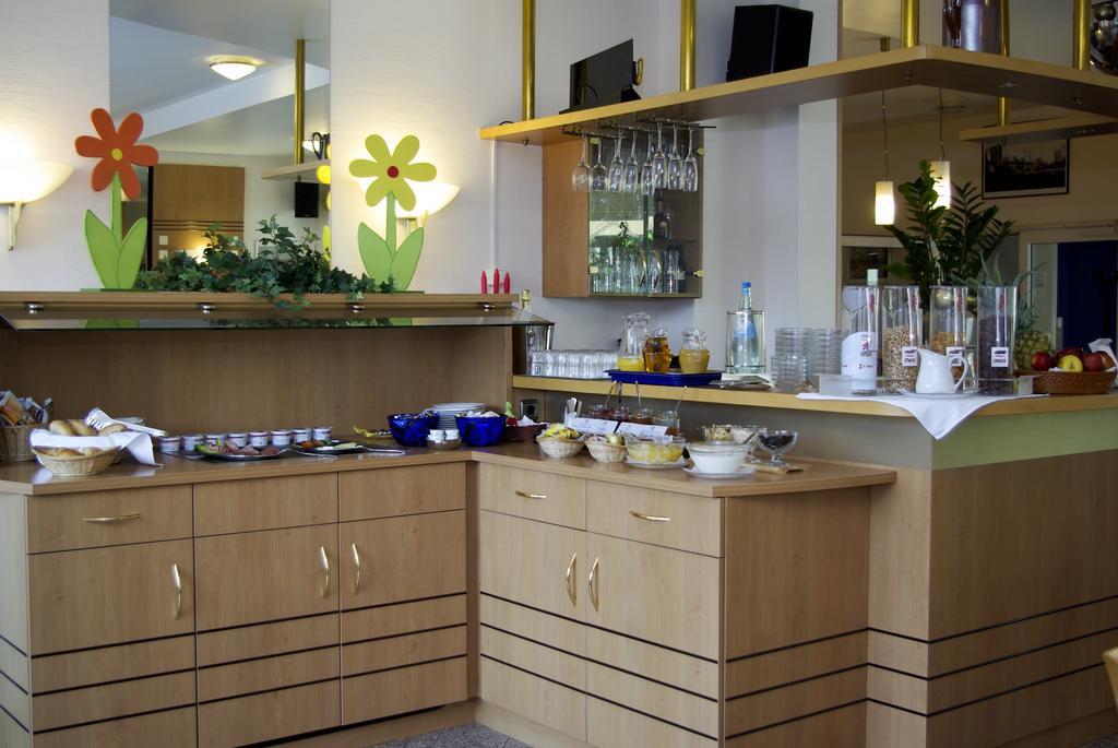 Airport Business Hotel Koeln Экстерьер фото